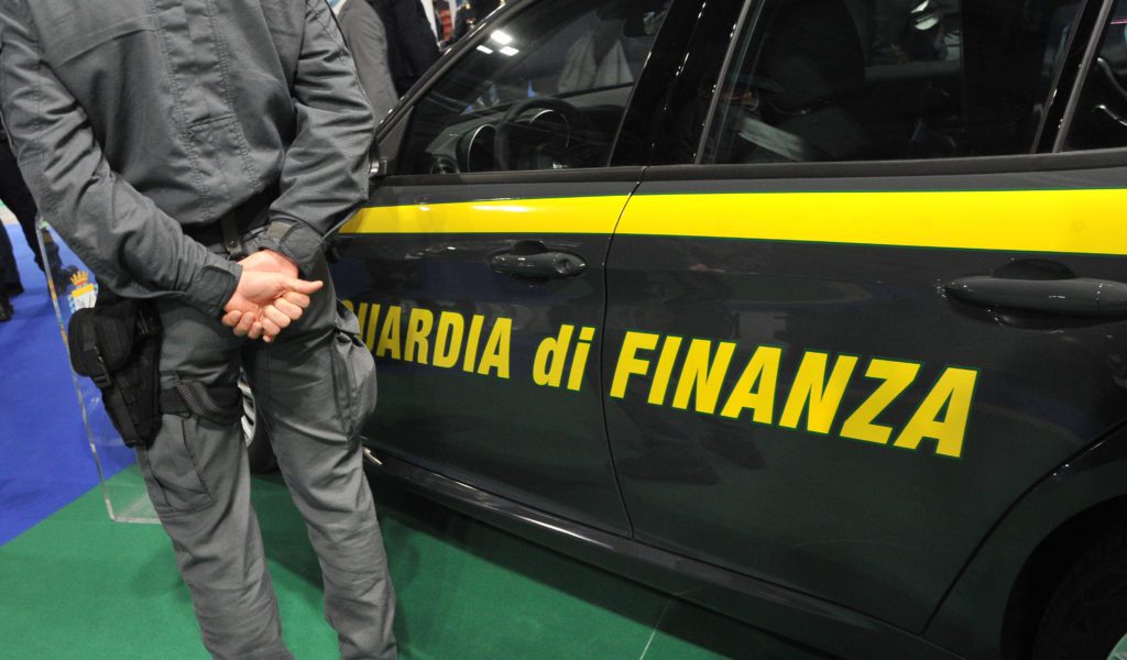 Aumento del prezzo delle sigarette. Guardia di Finanza. Fonte: Agenziadire